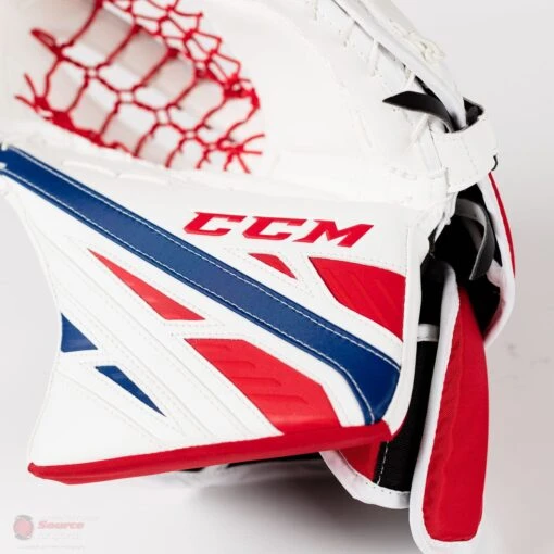 CCM Extreme Flex 4 Pro Senior Goalie Catcher -Warrior Store ccm catchers ccm extreme flex 4 pro senior goalie catcher 5314628517954