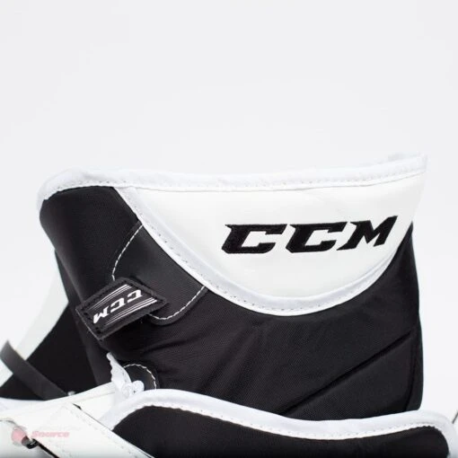 CCM Extreme Flex E4.9 Senior Goalie Catcher - Source Exclusive -Warrior Store ccm catchers ccm extreme flex e4 9 senior goalie catcher source exclusive 5323924996162