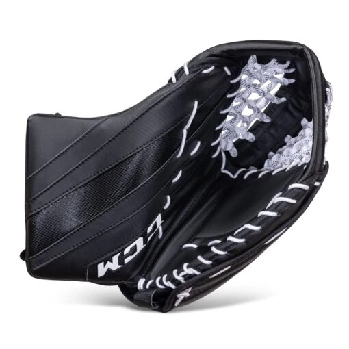 CCM Extreme Flex E5.5 Junior Goalie Catcher - Source Exclusive -Warrior Store ccm catchers ccm extreme flex e5 5 junior goalie catcher source exclusive black regular 28743625801794